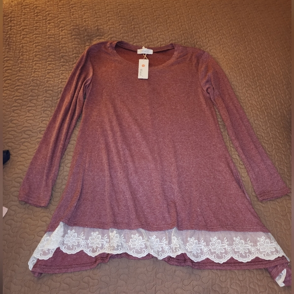 BOUTIQUE TUNIC - Picture 2 of 2